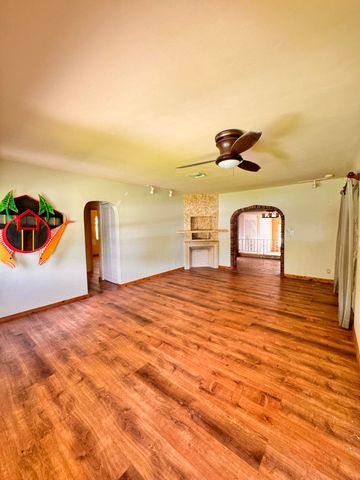 2500 JACKSON Street, Hollywood, FL 33020