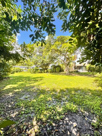 2500 JACKSON Street, Hollywood, FL 33020
