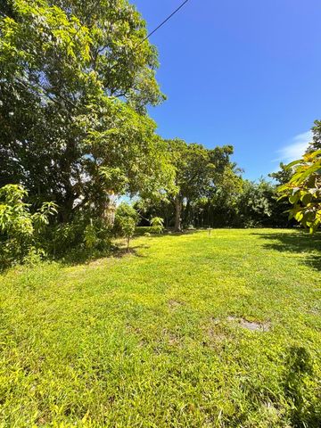 2500 JACKSON Street, Hollywood, FL 33020
