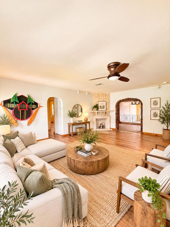 2500 JACKSON Street, Hollywood, FL 33020