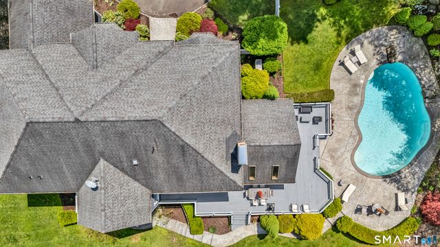 10 Arthurs Court, Newtown, CT 06470