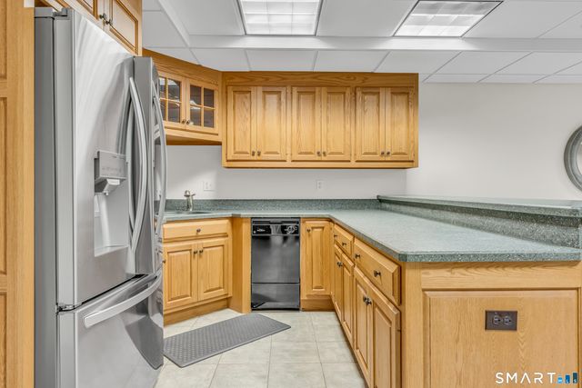 10 Arthurs Court, Newtown, CT 06470