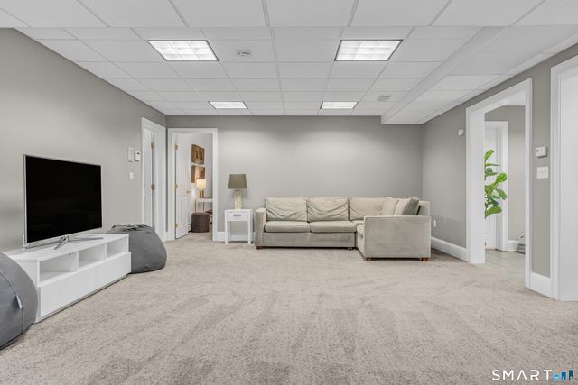 10 Arthurs Court, Newtown, CT 06470