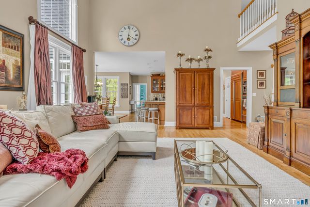 10 Arthurs Court, Newtown, CT 06470