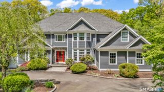 10 Arthurs Court, Newtown, CT 06470
