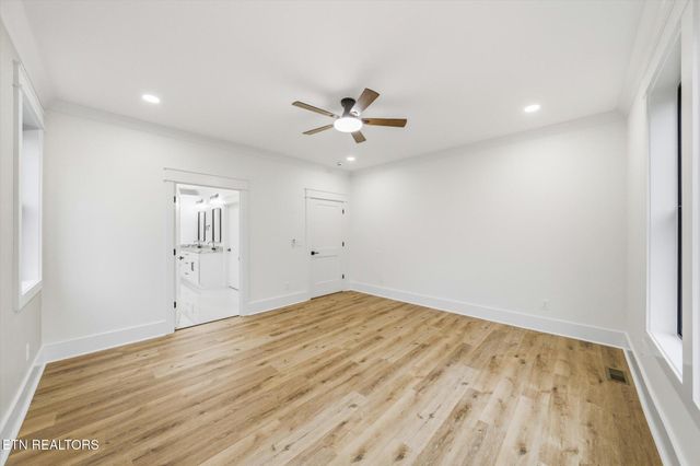 909 S Chilhowee Drive, Knoxville, TN 37914