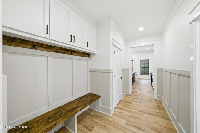 909 S Chilhowee Drive, Knoxville, TN 37914