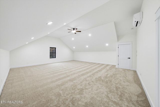 909 S Chilhowee Drive, Knoxville, TN 37914