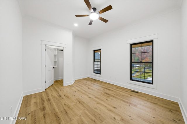 909 S Chilhowee Drive, Knoxville, TN 37914