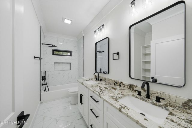 909 S Chilhowee Drive, Knoxville, TN 37914