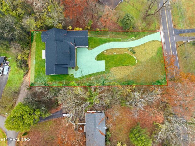 909 S Chilhowee Drive, Knoxville, TN 37914