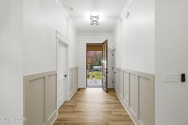 909 S Chilhowee Drive, Knoxville, TN 37914