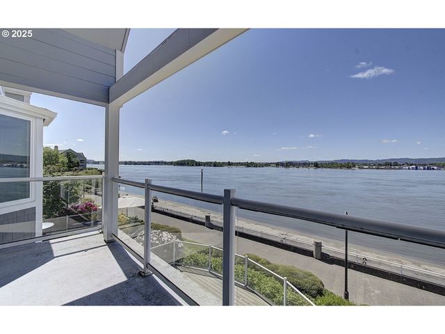 1455 Se COLUMBIA Way, Vancouver, WA 98661