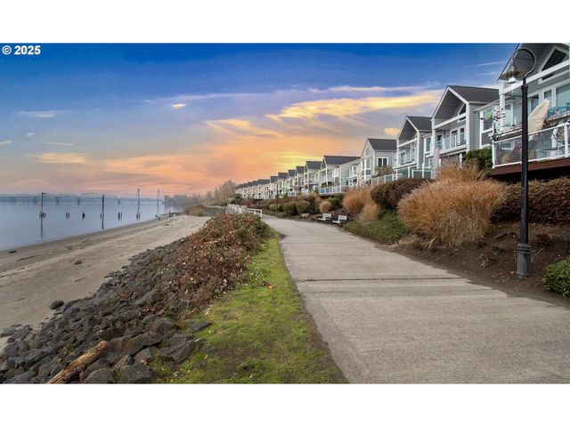 1455 Se COLUMBIA Way, Vancouver, WA 98661