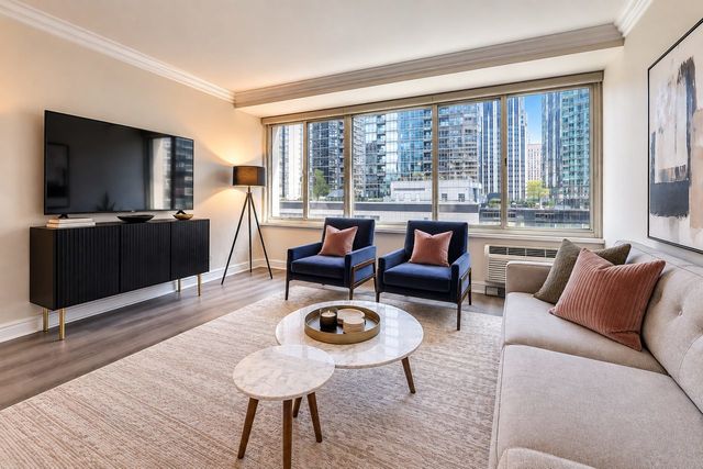 211 E Ohio Street 1619, Chicago, IL 60611
