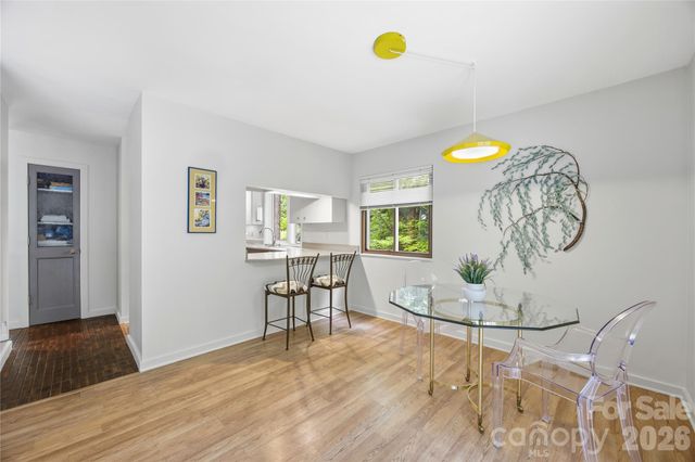 2724 Huntingtowne Farms Lane, Charlotte, NC 28210