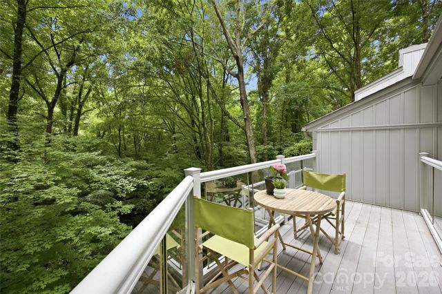 2724 Huntingtowne Farms Lane, Charlotte, NC 28210
