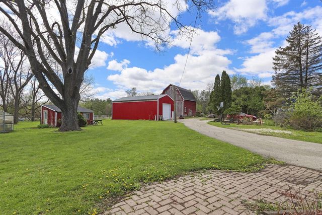 34411 Washington AVENUE, Burlington, WI 53105