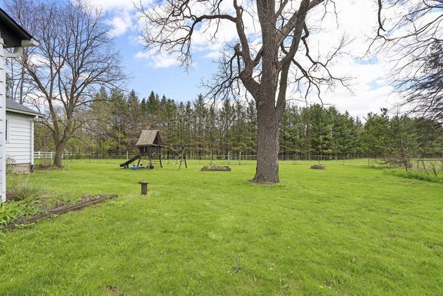 34411 Washington AVENUE, Burlington, WI 53105