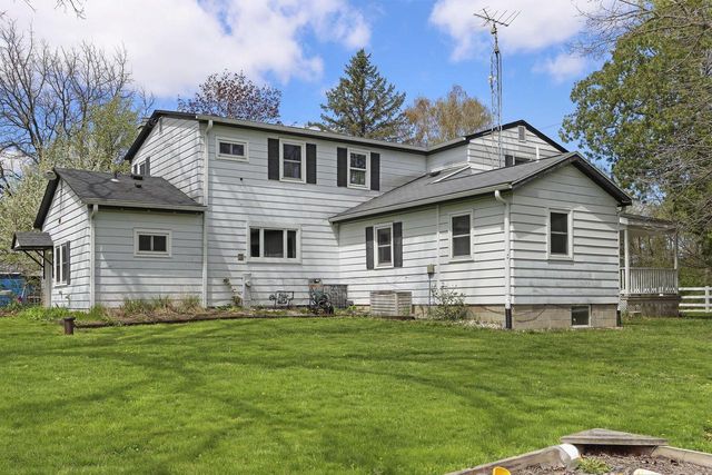 34411 Washington AVENUE, Burlington, WI 53105