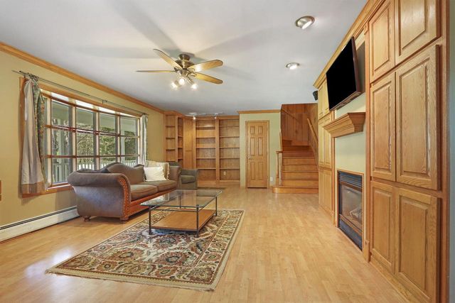 34411 Washington AVENUE, Burlington, WI 53105