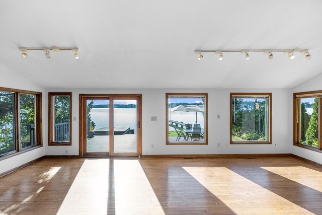 24199 N Shore Drive, Ontwa Twp, MI 49112