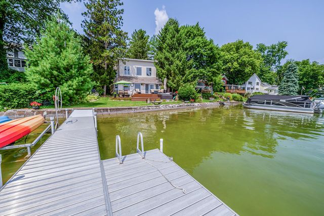 24199 N Shore Drive, Ontwa Twp, MI 49112