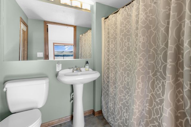 24199 N Shore Drive, Ontwa Twp, MI 49112