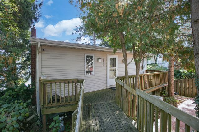 24199 N Shore Drive, Ontwa Twp, MI 49112