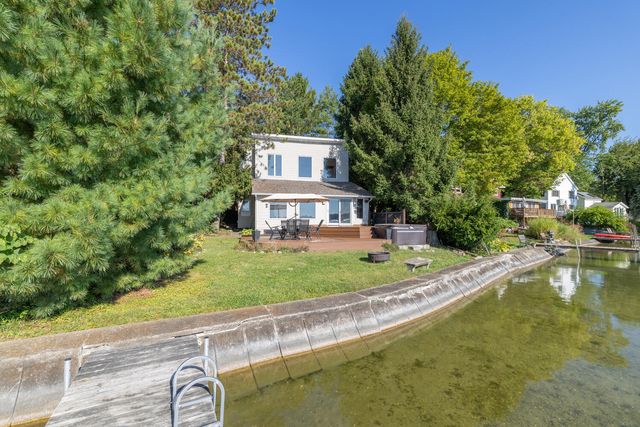 24199 N Shore Drive, Ontwa Twp, MI 49112