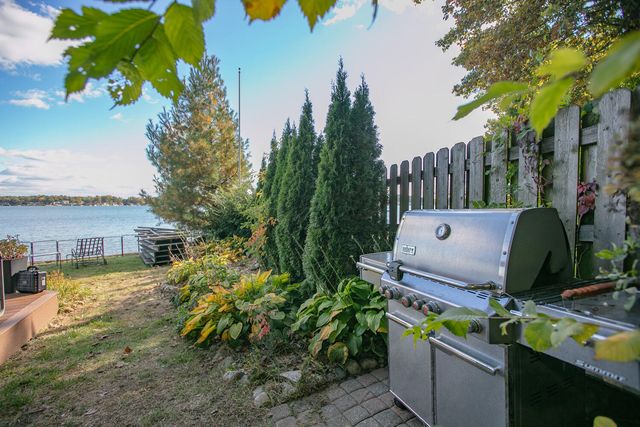 24199 N Shore Drive, Ontwa Twp, MI 49112