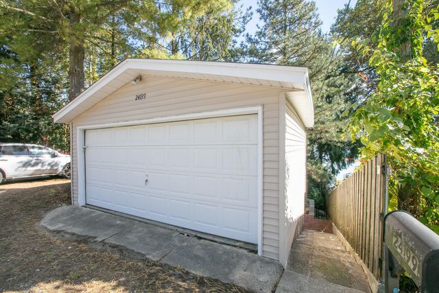 24199 N Shore Drive, Ontwa Twp, MI 49112