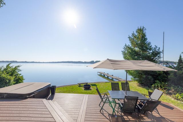 24199 N Shore Drive, Ontwa Twp, MI 49112