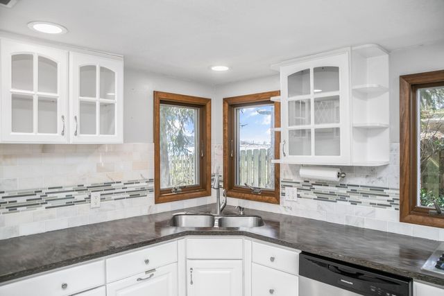 24199 N Shore Drive, Ontwa Twp, MI 49112