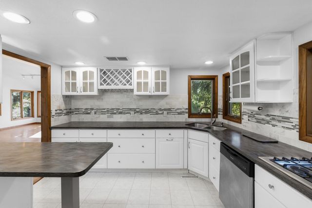 24199 N Shore Drive, Ontwa Twp, MI 49112