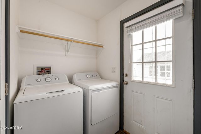 511 W CLAESSENS Drive, Morristown, AZ 85342