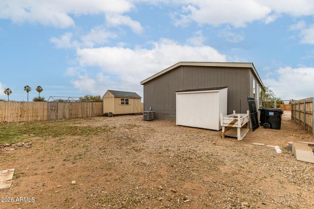 511 W CLAESSENS Drive, Morristown, AZ 85342