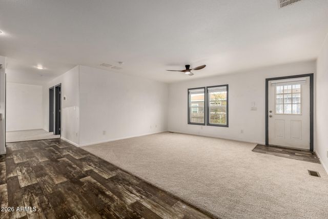 511 W CLAESSENS Drive, Morristown, AZ 85342