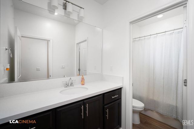 15500 Cole Brook Court, Bakersfield, CA 93314
