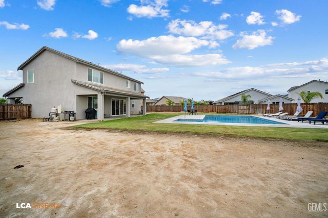 15500 Cole Brook Court, Bakersfield, CA 93314