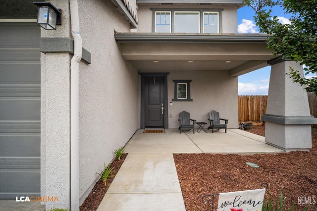 15500 Cole Brook Court, Bakersfield, CA 93314