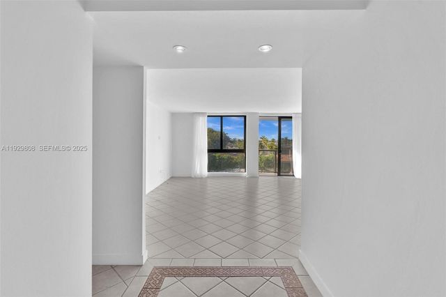 9800 W Bay Harbor Dr 403, Bay Harbor Islands, FL 33154