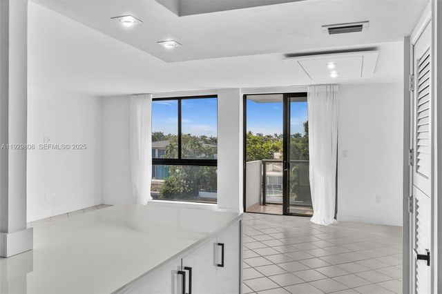 9800 W Bay Harbor Dr 403, Bay Harbor Islands, FL 33154