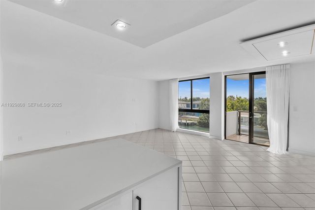 9800 W Bay Harbor Dr 403, Bay Harbor Islands, FL 33154