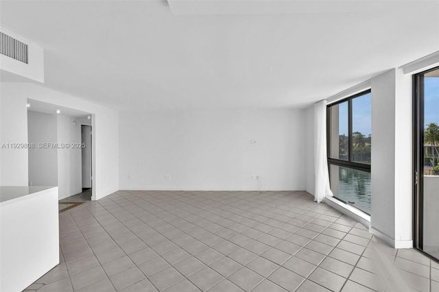 9800 W Bay Harbor Dr 403, Bay Harbor Islands, FL 33154