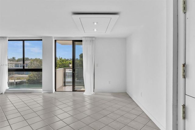 9800 W Bay Harbor Dr 403, Bay Harbor Islands, FL 33154