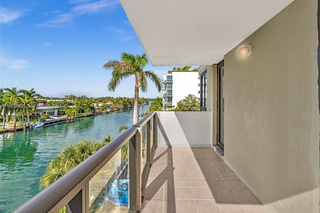 9800 W Bay Harbor Dr 403, Bay Harbor Islands, FL 33154