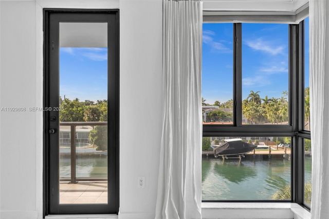 9800 W Bay Harbor Dr 403, Bay Harbor Islands, FL 33154