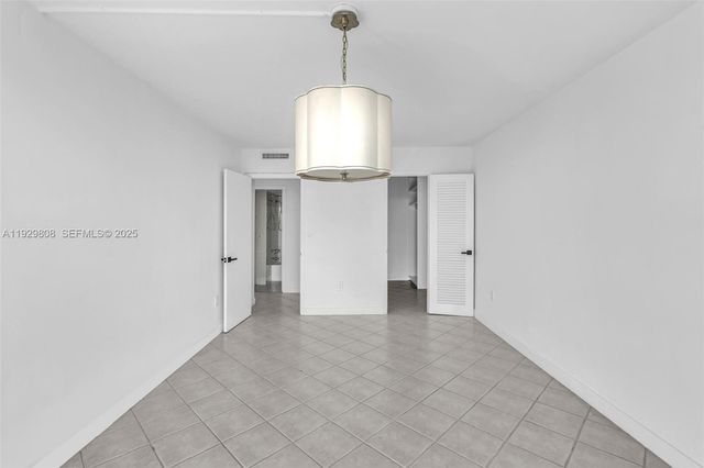 9800 W Bay Harbor Dr 403, Bay Harbor Islands, FL 33154