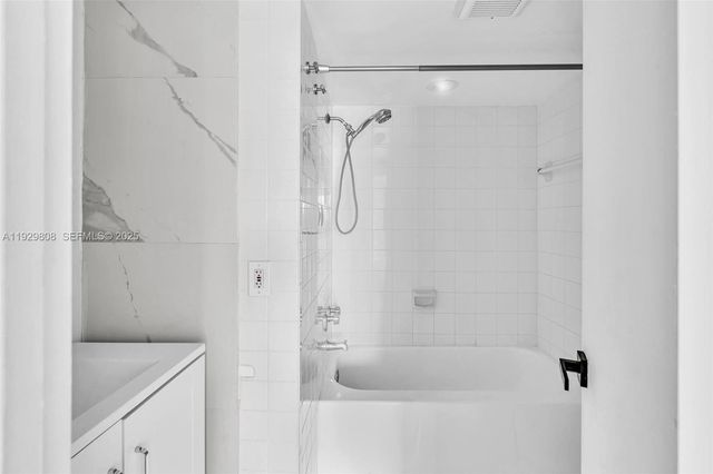 9800 W Bay Harbor Dr 403, Bay Harbor Islands, FL 33154